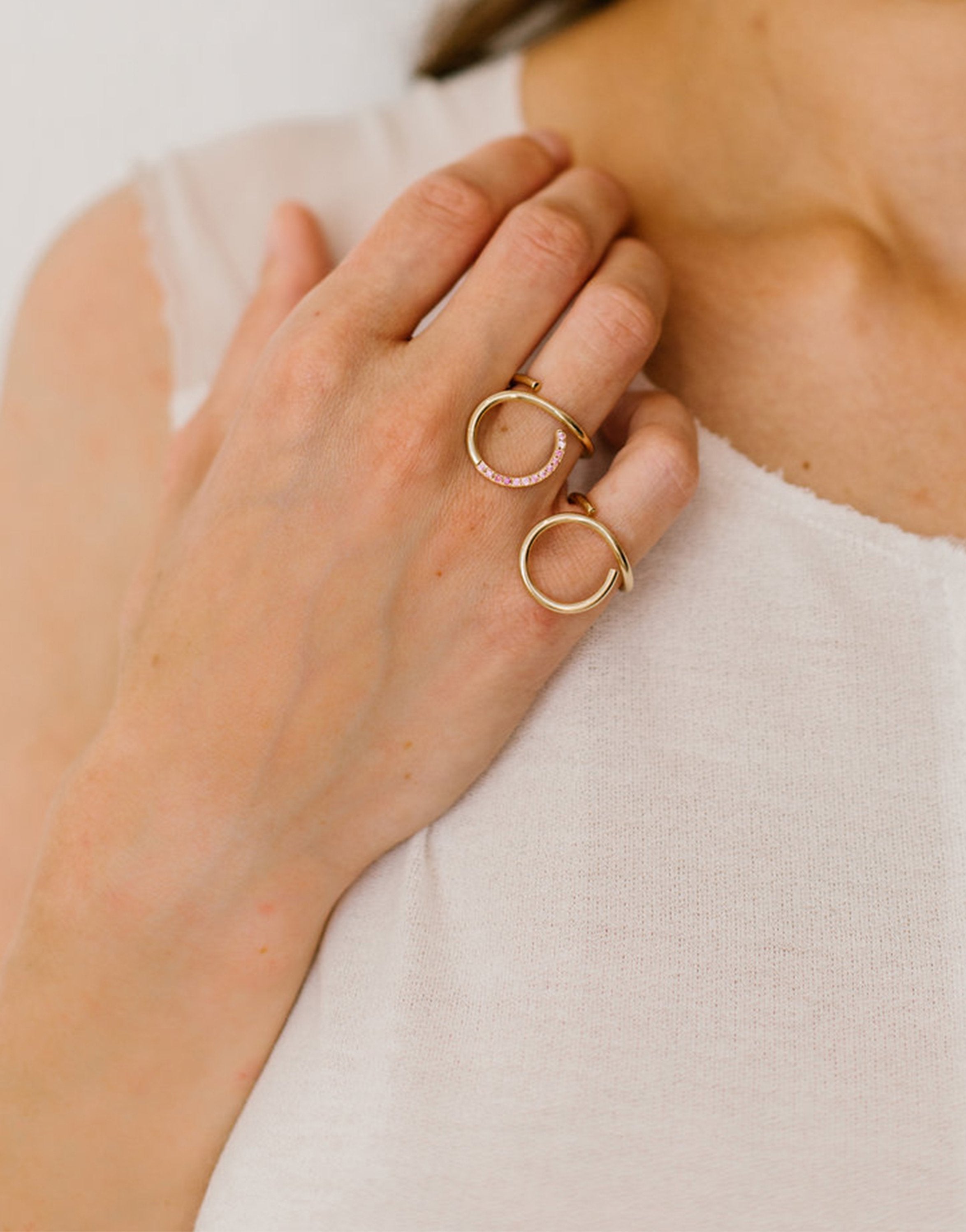 GOLD CURL RING